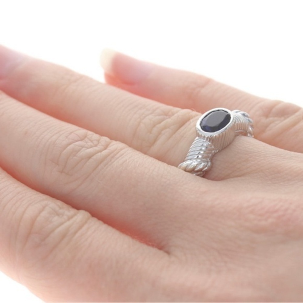 - Judith Ripka sterling silver ring - Picture 3 of 7